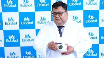 El doctor Javier Cáceres Del