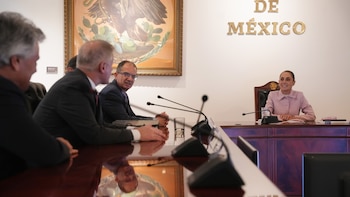 México firma acuerdo con Moderna,