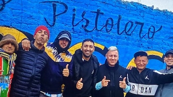 Con su jefe prófugo, la barra de Racing tiene nuevo líder: sus antecedentes y la interna que genera preocupación