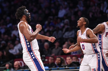 El desafío de los Sixers pasa ahora por ordenar la jerarquía ofensiva, proteger a Embiid y consolidar una identidad colectiva en la Conferencia Este (Vincent Carchietta-Imagn Images)