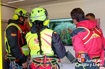 Dispositivo de búsqueda de un montañero británico desaparecido en Picos de Europa. (Junta de Castilla y León)