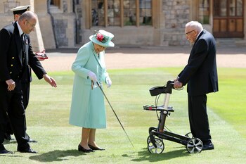 Boris Johnson ha sido el impulsor del nombramiento de este veterano de la Segunda Guerra Mundial que emocionó y movilizó a todo el Reino Unido