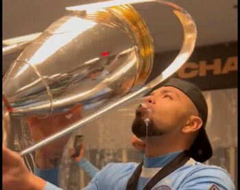 Alexander Callens anotó el último