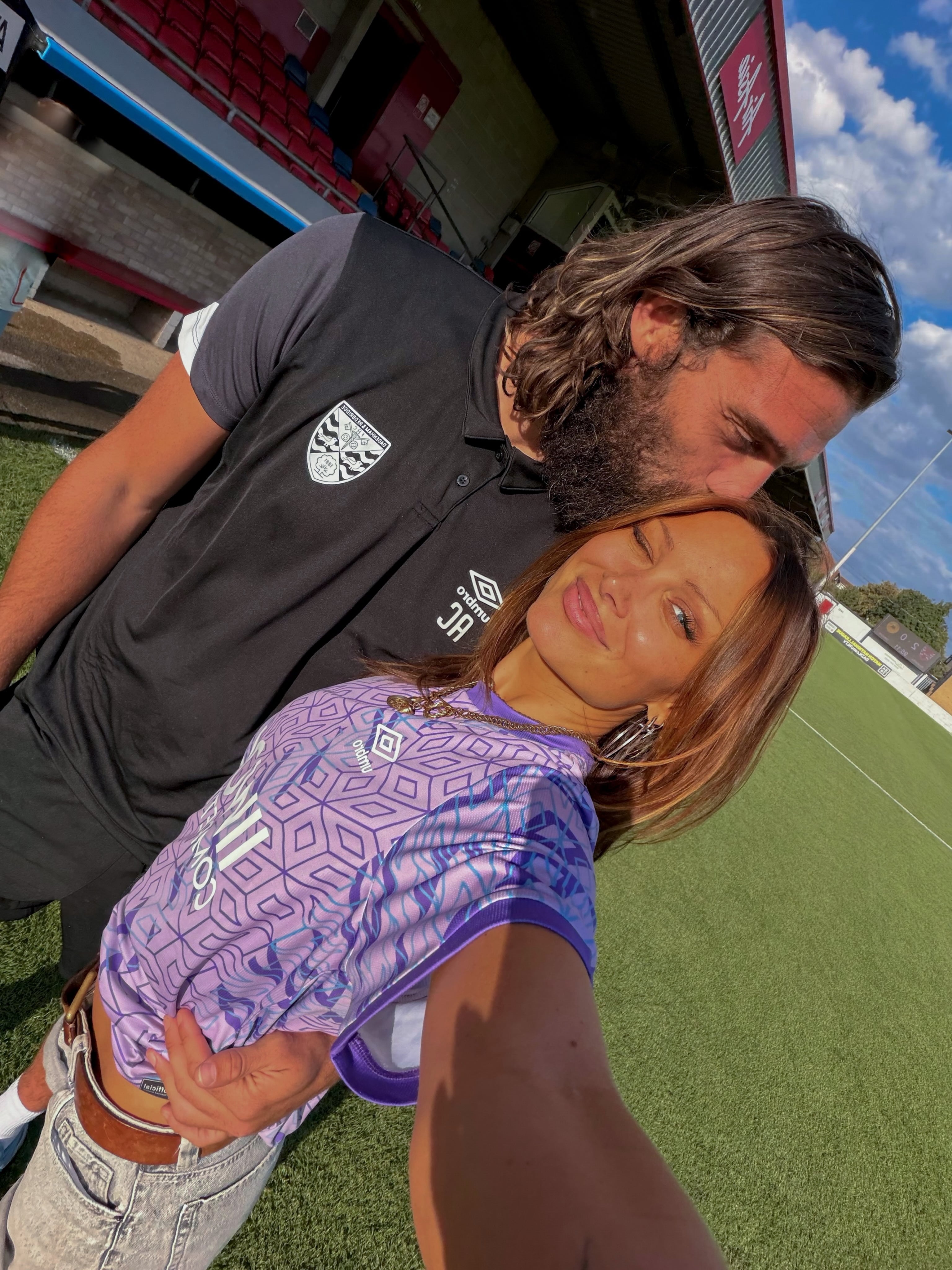 Andy Carroll y Lou Teasdale lanzaron Air By AC Ltd, una empresa de suministro de vapor y aire acondicionado en el Reino Unido. (Instagram @andytcarroll)