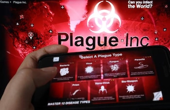 El asesino infeccioso que describe este libro, lamento decirlo, existe. Se trata de lo que se conoce como un patógeno quimérico, vivo y transmitido por el aire, un híbrido trampado de dos o más virus (REUTERS / Florence Lo)
