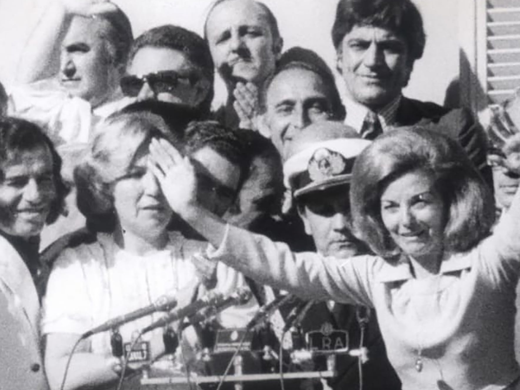 En el Teatro Cervantes, Isabel Martínez de Perón improvisó uno de sus discursos más reveladores, atravesado por reproches internos y la consciencia de un poder que se desmoronaba