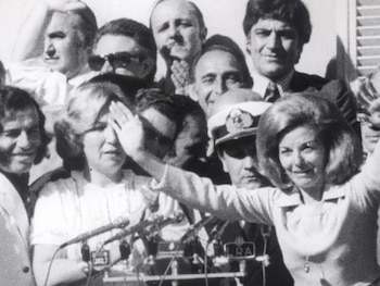 En el Teatro Cervantes, Isabel