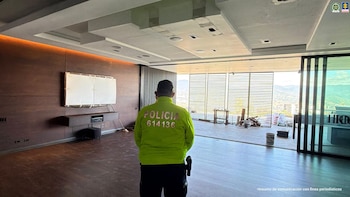 El creador de contenido fue arrestado en julio de 2025 por agentes federales de Estados Unidos. Según la información oficial, un Tribunal de Distrito de ese país, específicamente en el Distrito de Puerto Rico, lo requiere bajo sospecha de fraude electrónico, conspiración para cometer fraude y lavado de activos - crédito Fiscalía