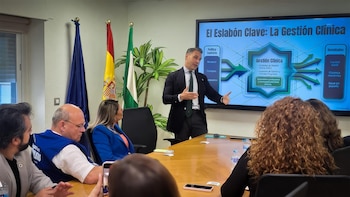 Una delegación del Ministerio de Salud de Brasil visita el Hospital Virgen Macarena