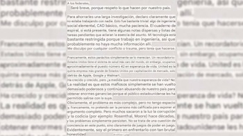 Captura de pantalla con bloques de texto impreso en español sobre un fondo borroso con el mismo mensaje