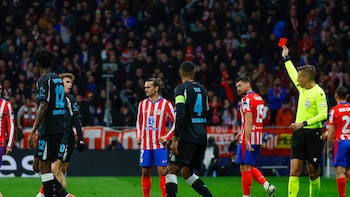 Barrios expulsado en el minuto