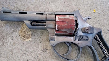 El arma que le incautaron