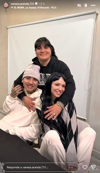 Vanesa Aranda con La Joaqui y Tiago PZK