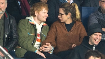 Ed Sheeran junto con su esposa Cherry Seaborn