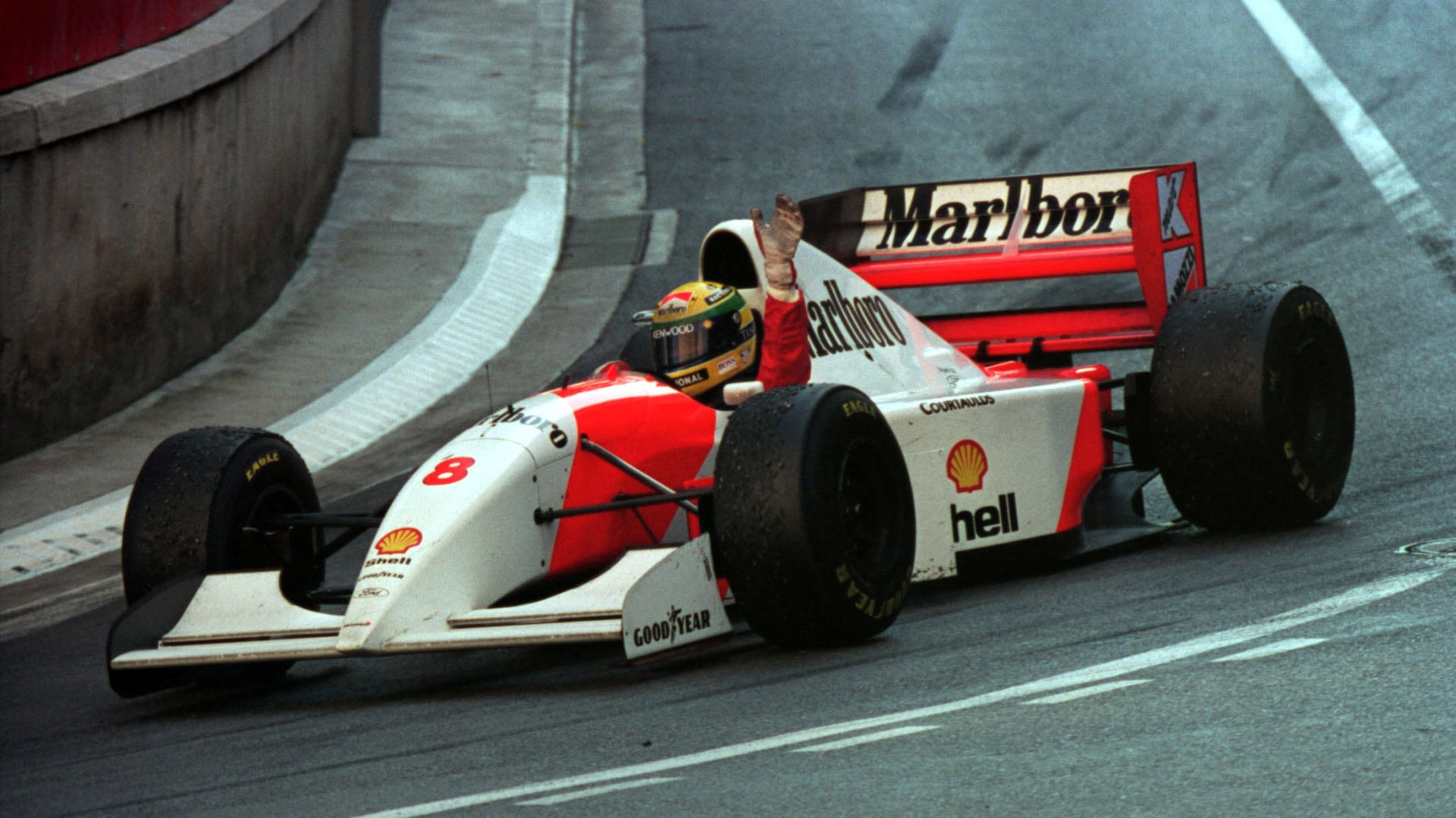 En 1993, Ayrton Senna estableció el récord definitivo con su sexta victoria en el Gran Premio de Mónaco (REUTERS/Patrick de Noirmont/File Photo)
