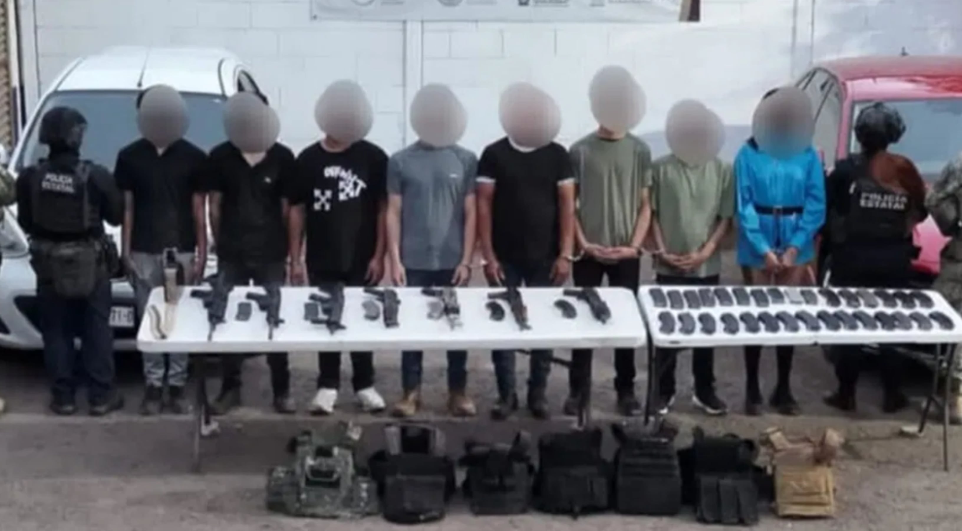 El operativo dejó un importante decomiso de armas, municiones, equipo táctico y vehículos, mientras que los detenidos quedaron a disposición del Ministerio Público Federal