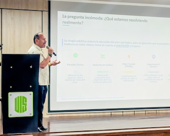 La tecnología funciona como una herramienta de navegación que ayuda al cirujano a adaptar la intervención a la anatomía del paciente - crédito suministrado a Infobae