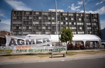 Los docentes de Agmer instalaron