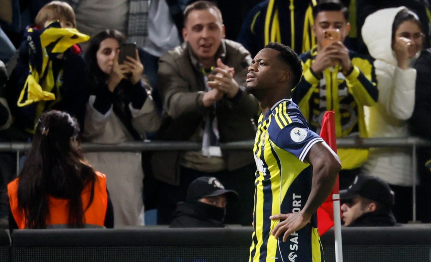 Jhon Jáder Durán celebrando su gol con el Fenerbahce en la Supercopa de Turquía, para llegar a la final - crédito Fenerbahce SK