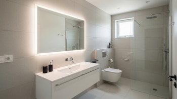 Para qué sirve aplicar vinagre a la regadera y cómo hacerlo de forma segura