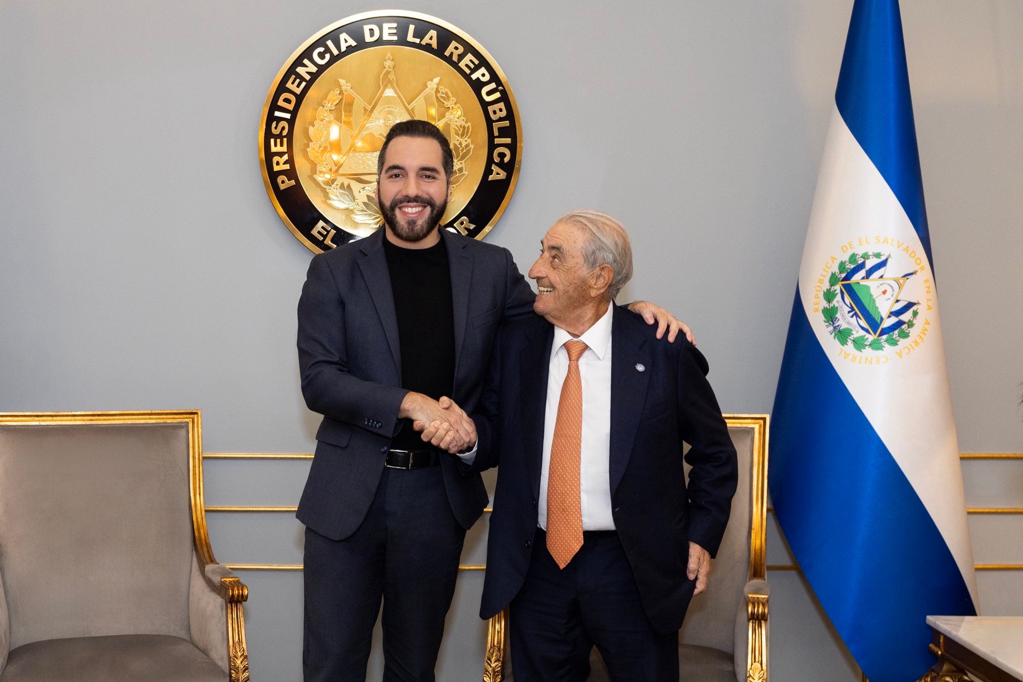 Bukele encabeza el acuerdo para incorporar nueva ruta aérea que conectará El Salvador con Madrid