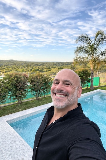 Bicho Gómez en la casa