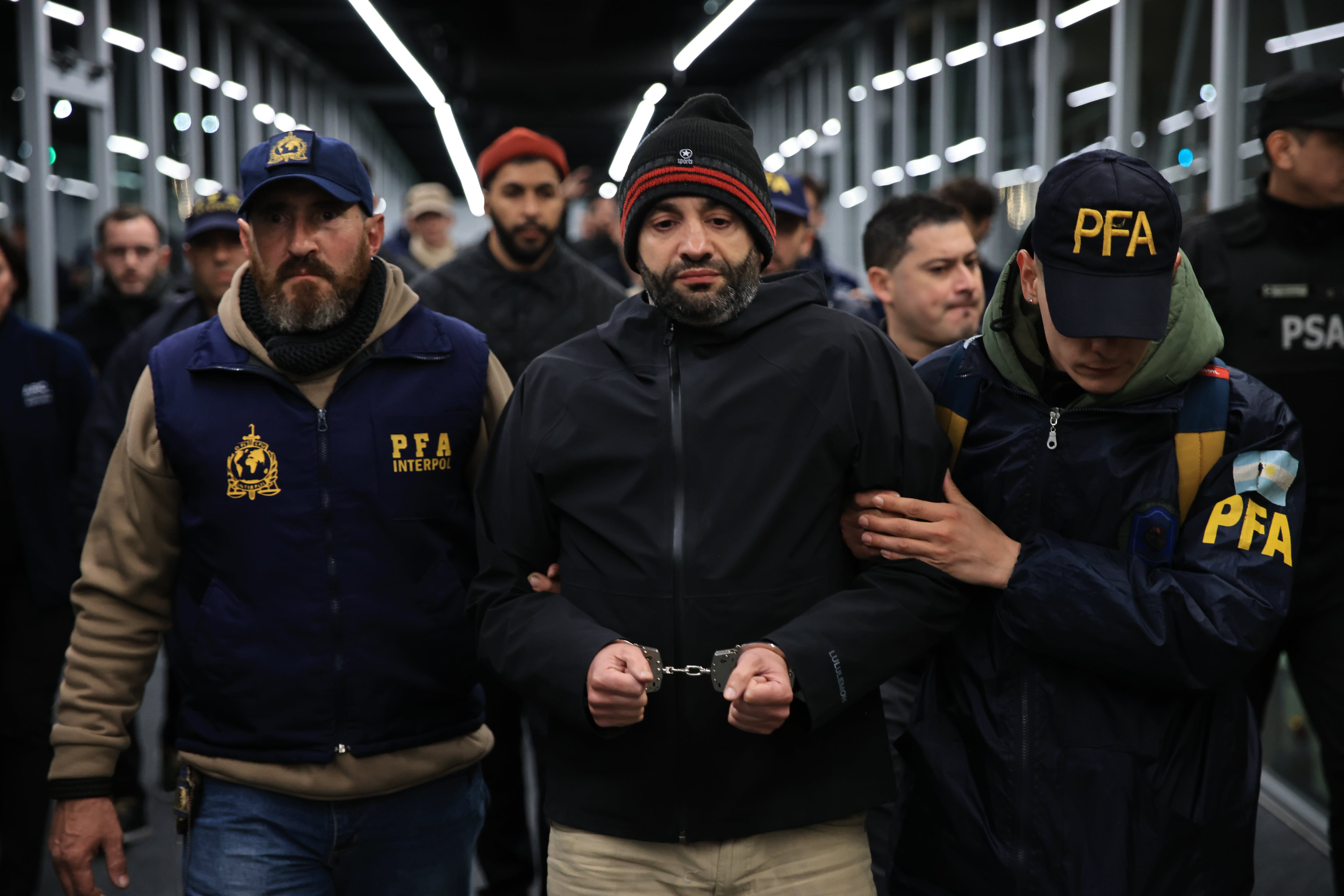 El traslado de Isaac Ben Daoude y Ahmed Adda Belkocir desde Montevideo a Buenos Aires
