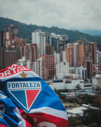 El escudo de Fortaleza se encuentra en la ciudad bonita - crédito Mateus Lotif - @FortalezaEC / X
