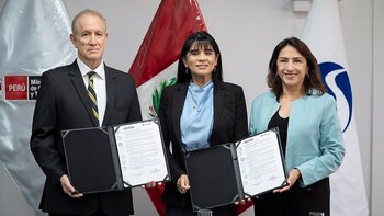 El Gobierno de Perú firma