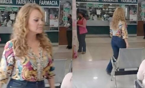 La imagen viral que desató rumores sobre la supuesta supervivencia de Jenni Rivera (RS)