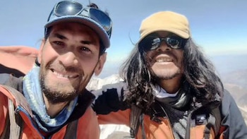 Junto a su amigo Serafín