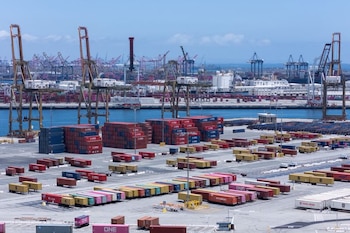 FOTO DE ARCHIVO: Las grúas