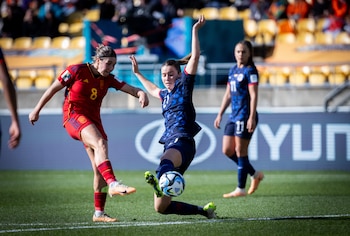 La selección femenina durante semifinales