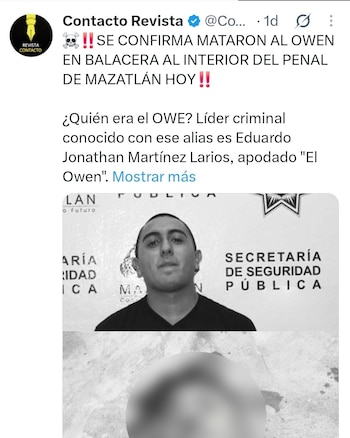Captura de pantalla de una publicación en redes sociales con texto y la fotografía de un hombre frente a un mural institucional