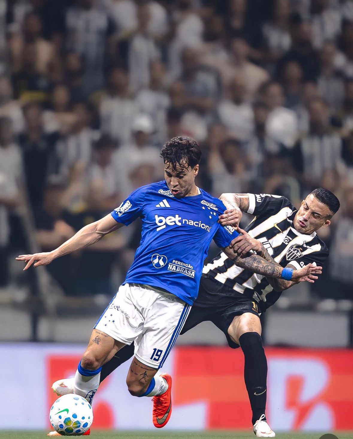 Kevin Castaño fue titular por primera vez con Atlético Mineiro desde su llegada al fútbol brasileño -crédito kevincasta5/Instagram
