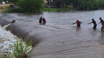 Dramático rescate de un motociclista
