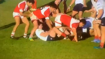 Controversia mundial por una jugada