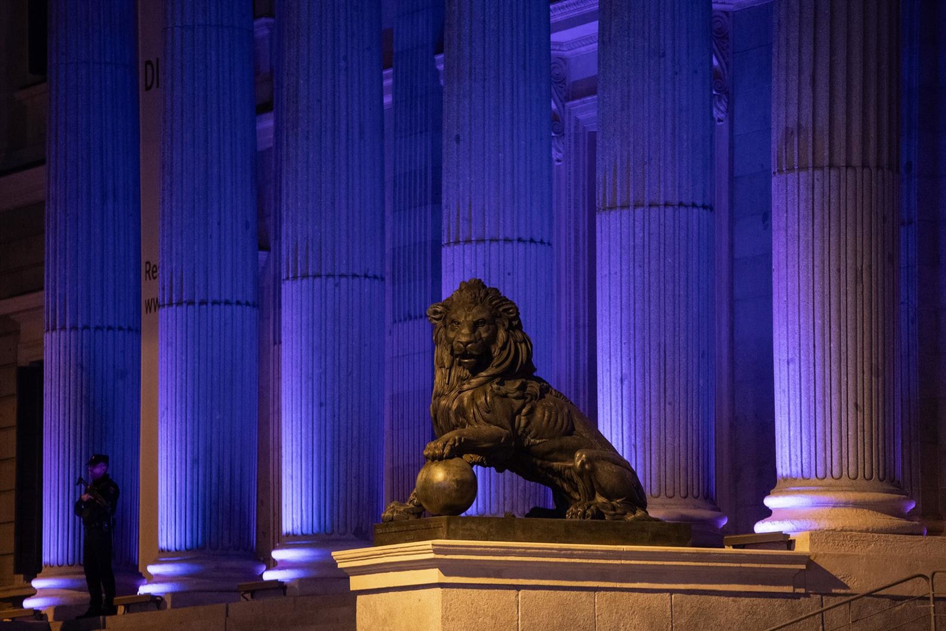 PSOE permite tramitar en el Congreso la ley de sus socios para equiparar lenguas cooficiales y castellano en toda España