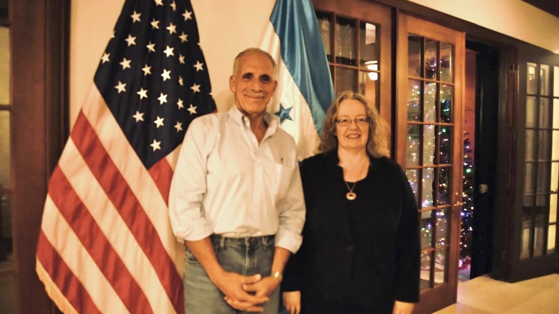 La encargada de Negocios de EEUU, Colleen Anne Hoey, mantuvo un encuentro con el presidente electo de Honduras, Nasry Asfura (X)