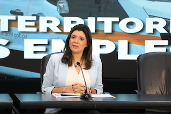 Jackeline Muñoz, ministra de Trabajo y Desarrollo Laboral de Panamá, destacó el aumento de 11% en los contratos indefinidos como una señal de mayor confianza en el mercado laboral. Tomada de Presidencia