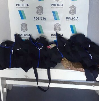 La mujer se robó cuatro