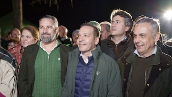 Vox señala que solo apoyaría