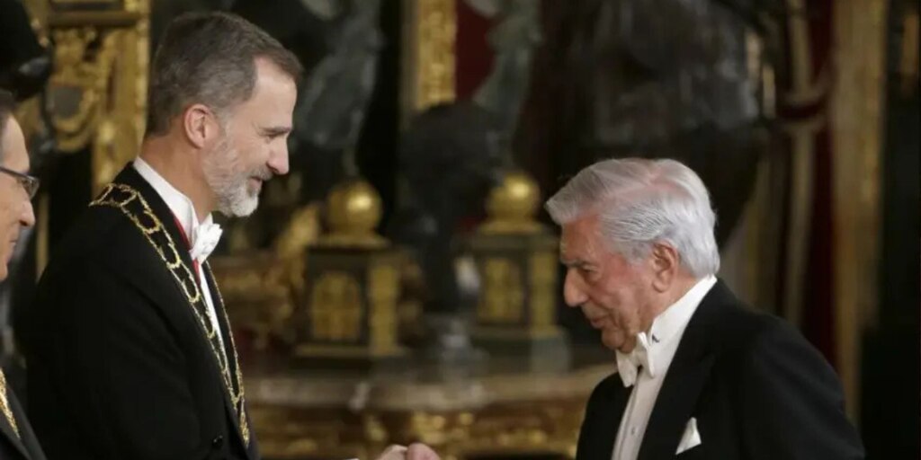 Los Reyes de España despiden a Mario Vargas Llosa con una carta dirigida a los hijos del Nobel - Infobae