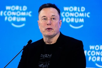 Elon Musk señala que los laboratorios de IA deben mantener conversaciones sobre seguridad. (Foto AP/Markus Schreiber, Archivo)
