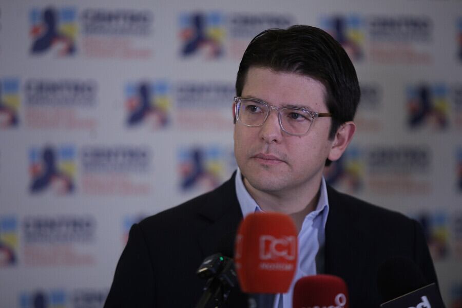 Miguel Uribe Turbay, senador y precandidato presidencial por el Centro Democrático para las elecciones en 2026, fue asesinado por un menor de 15 años en Bogotá. El adolescente fue sancionado con 7 años en un Centro Especializado para Menores - crédito Cristian Bayona/Colprensa.