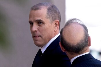 La imputación a Smirnov se produce dos semanas antes de que Hunter Biden testifique en el Congreso en el marco de la investigación de impeachment contra su padre por presunta corrupción. (EFE/MICHAEL REYNOLDS)