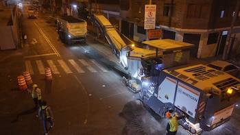 La intervención nocturna minimiza las molestias a los usuarios y permite avanzar con rapidez en la ejecución de las obras - Créditos: Municipalidad de Lima.
