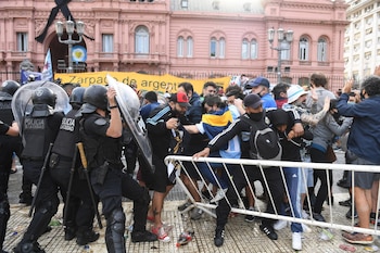Disturbios frente a la Casa