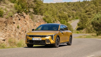 Kia trae a España el K4, su modelo de gasolina más versátil y ECO, disponible por 30.770 euros