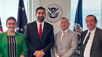 Embajador de México en EEUU se reúne con el director de ICE para abordar las muertes de connacionales